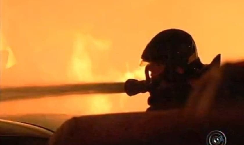 Bombeiros de Jundiaí e Itatiba levaram mais de 4 horas para controlar as chamas
