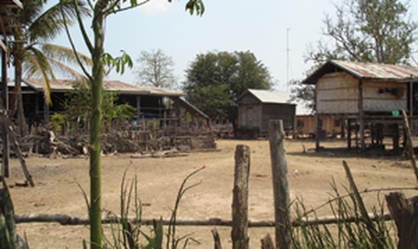 Laos_vilarejo