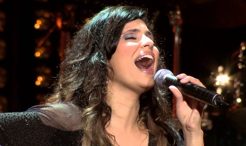 Aline Barros é vencedora de seis Grammys, com mais de 7 milhões de discos vendidos em 20 anos de carreira.