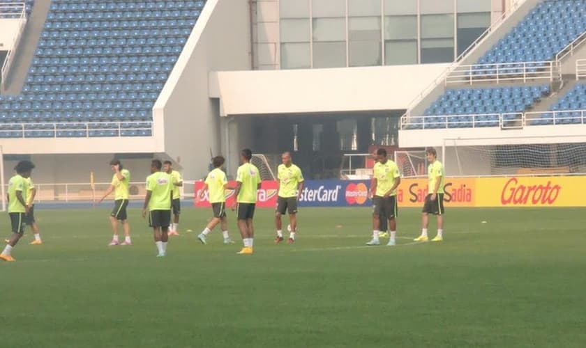 Mesmo ainda incompleta, a Seleção realizou o primeiro treino em Pequim