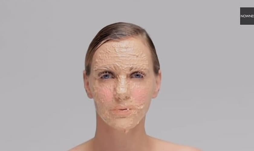 Vídeo mostra resultado de um ano sem tirar a maquiagem