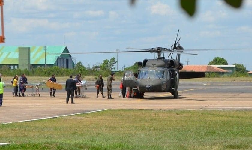 Helicóptero da Força Aérea Brasileira desambarcou no Aeroporto Internacional de Boa Vista com os passageiros que estavam no aeronave desaparecida deste o domingo (26) 