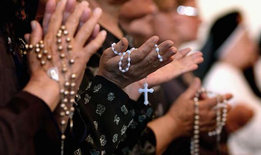 O número de sacerdotes católicos tem sofrido um grande declínio ao longo dos anos.