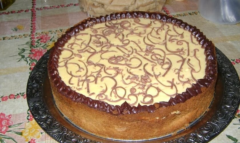 Torta Mousse de limão com chocolate