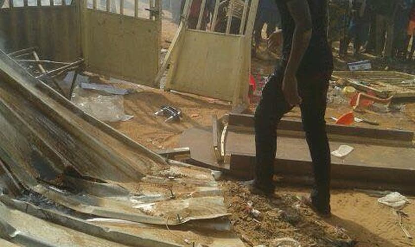 A casa da família de missionários e a base do Ministério Guerreiros de Deus foram completamente destruídas. Não houve feridos