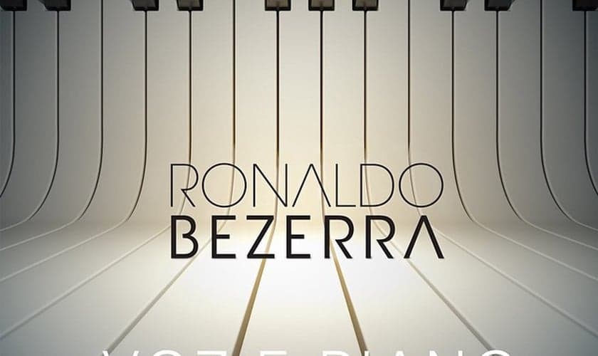 Ronaldo Bezerra - Piano e Voz