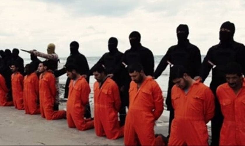 Imagem do momento da Execução dos cristãos coptas