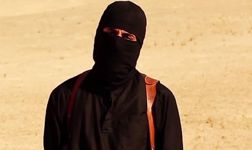 Mohammed Emwazi, no vídeo vídeo do assassinato do jornalista americano James Foley. (Foto: Isis Grab Video)