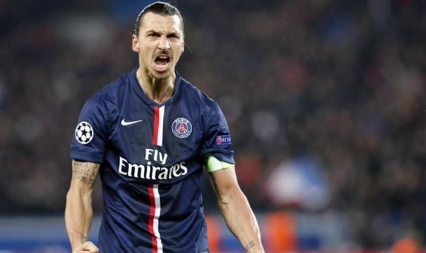 Zlatan Ibrahimovic é um dos jogadores mais bem pagos do mundo, com um salário de cerca de 16 milhões de euros por ano.
