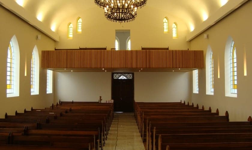 Interior de uma igreja