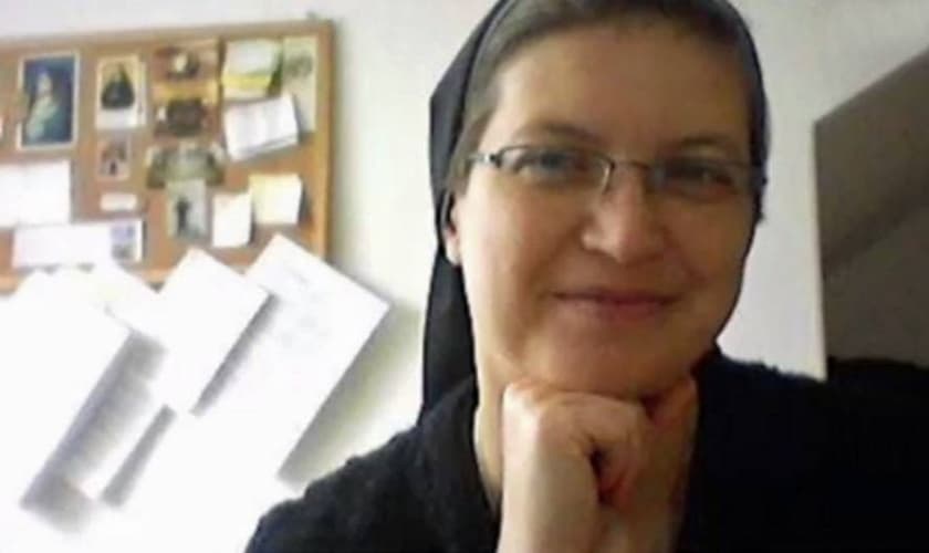 Irmã Ludovita, acusada de furar a mão de um estudante com uma agulha para mostrar a ele como Jesus sofreu. (Europics/ CEN)