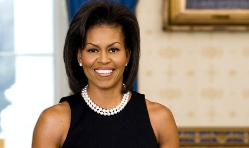 Michelle Obama tem se destacado por sua intensa agenda como primeira-dama, visitando escolas e comunidades, além de ter iniciado uma certa revolução alimentar na cultura norte-americana.