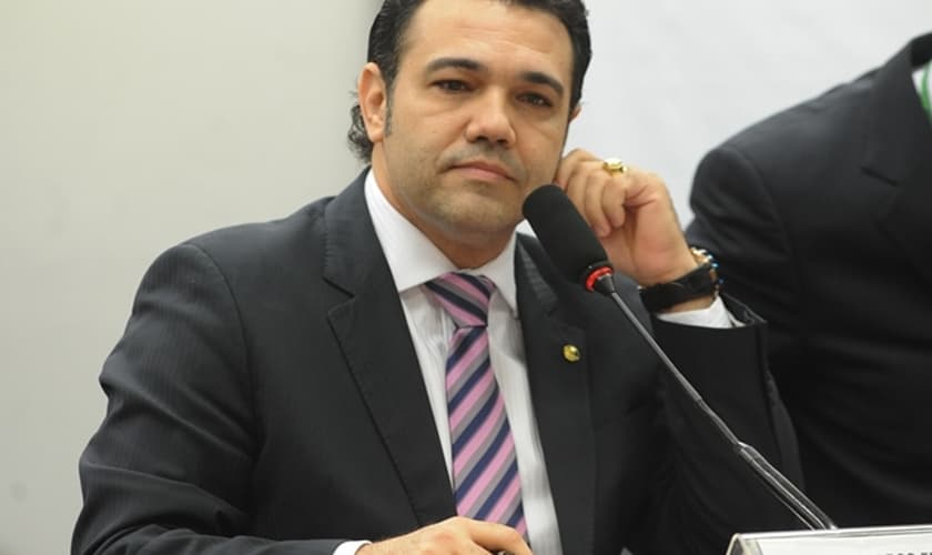 Marco Feliciano (PSC-SP) é deputado federal e integrante da Comissão de Direitos de Humanos e Minorias da Câmara. O parlamentar tem-se destacado, entre outros projetos, pela defesa dos Direitos da Família tradicional.