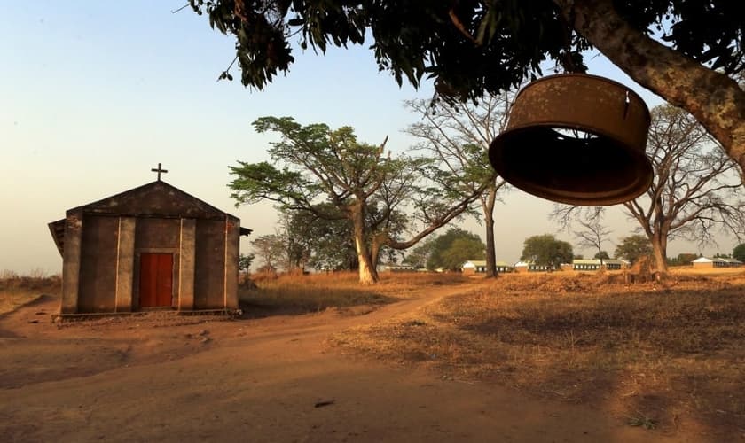 Igreja na aldeia de Odek, em Kampala, ao norte da Uganda. (Foto: Reuters/James Akena)