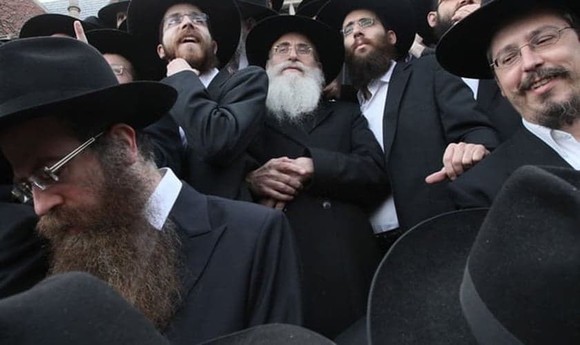 Judeus e cristãos têm mais em comum do que aquilo que os divide. (Foto: Chabad)