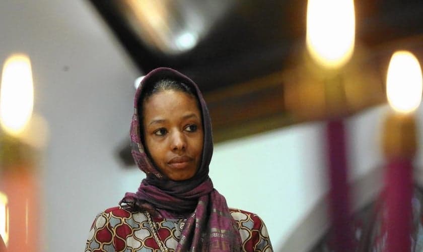 Larycia Hawkins, professora de ciência política na Wheaton College usando um hijab. (Foto: Stacey Wescott/AP)