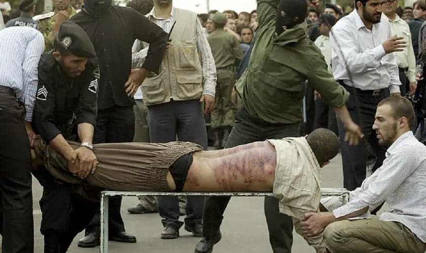 A perseguição religiosa em países islâmicos, como o Irã, tem sido motivadas por ações como o evangelismo  (Foto: Reprodução)