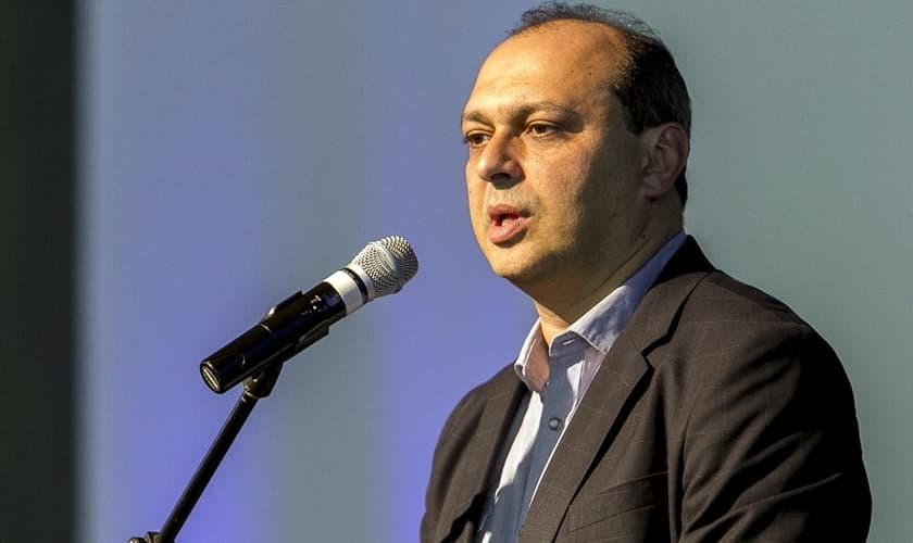 Maurício Soares é jornalista, publicitário e diretor / CEO da Sony Music Gospel.