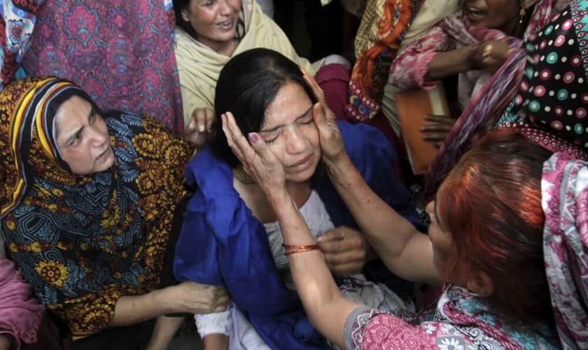 Matar "em nome da honra" é um grande problema no Paquistão, considerando até 11.000 mulheres foram mortas no ano passado. (Foto: Reuters)