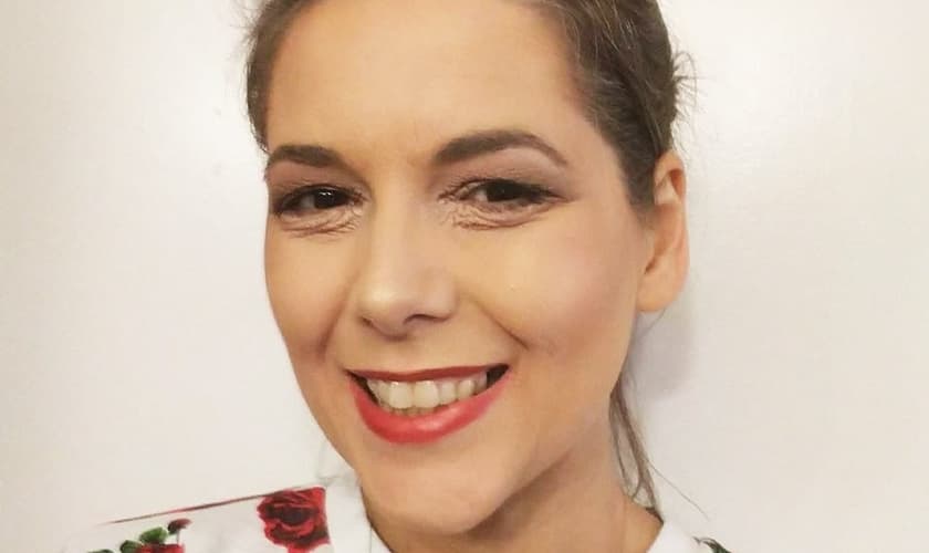 Beth Eckert é uma ex-bruxa que se converteu ao cristianismo. (Foto: Reprodução/Facebook)