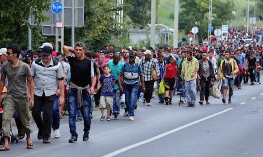 Refugiados na Europa. (Foto: republicbuzz)