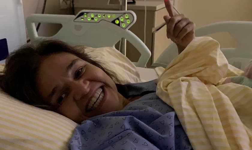 Cláudia Rodrigues durante sua hospitalização, em São Paulo. (Foto: Reprodução/Instagram)