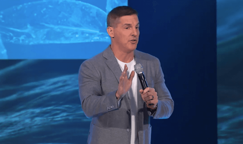 Pastor Craig Groeschel é líder da igreja Life.Church, em Oklahoma. (Imagem: Youtube / Reprodução)