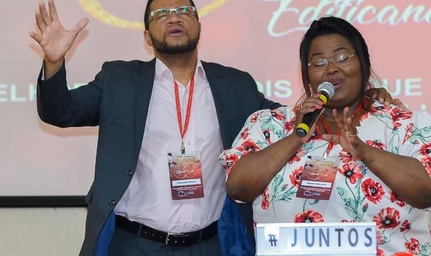 A cantora gospel Fabiana Anastácio e seu marido, o pastor Ruben. (Foto: Reprodução/Instagram)