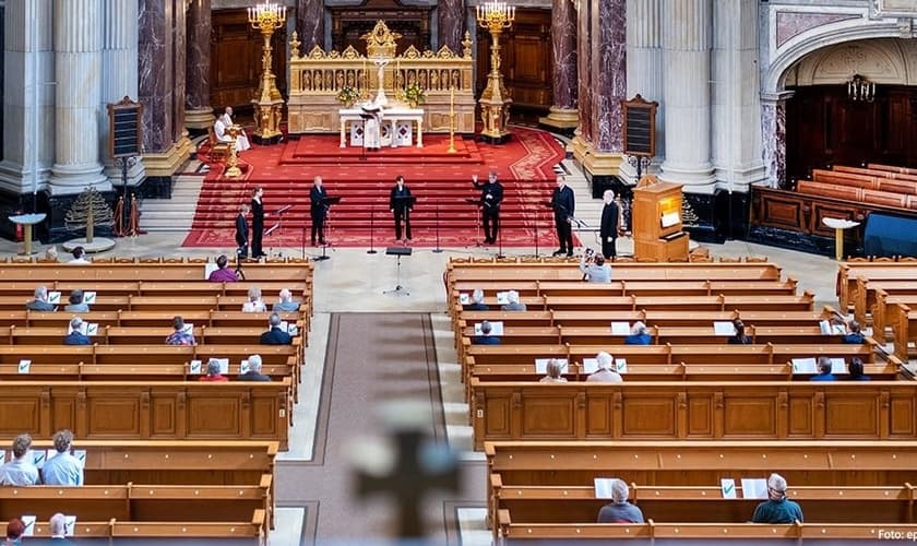 Culto na Igreja Evangélica da Alemanha (EKD). (Foto: Reprodução / Facebook)