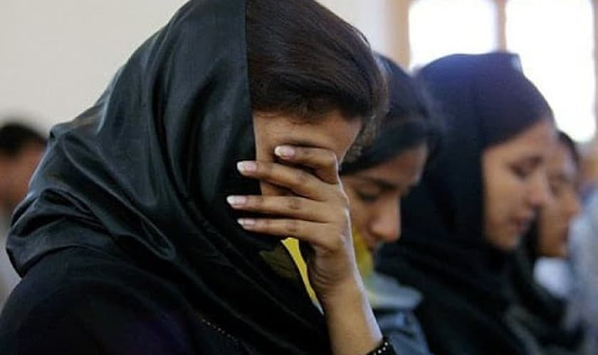 O sequestro de meninas e mulheres cristãs é uma dura realidade ainda tolerada pela Justiça do Paquistão. (Foto: Asia News)