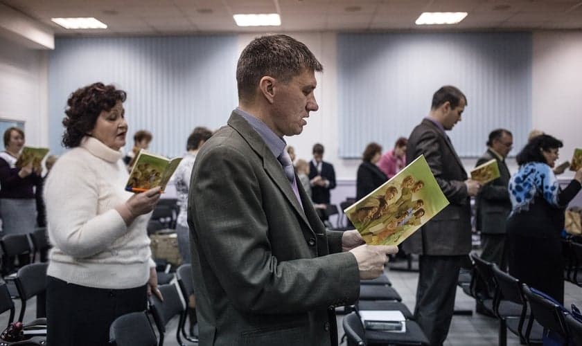Testemunhas de Jeová durante reunião na cidade de Rostov do Don, na Rússia. (Foto: Alexander Aksakov/Washington Post via Getty Images)