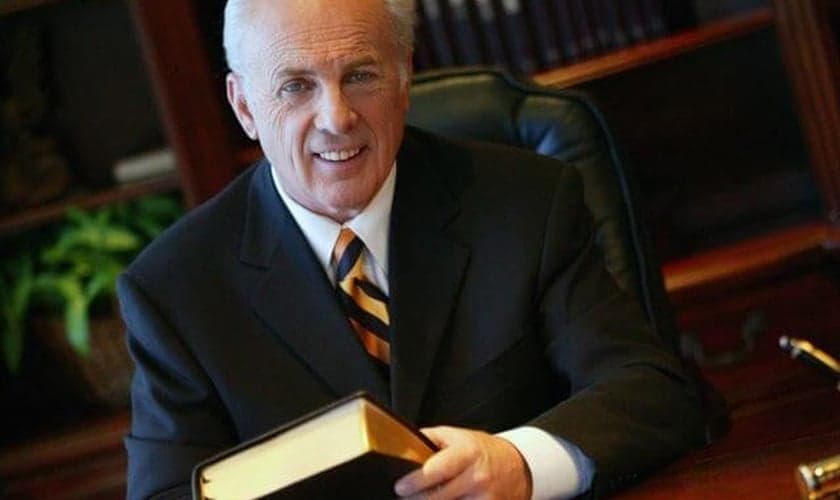 John MacArthur durante ministração. (Foto: Reprodução / Contend for Truth)