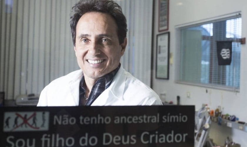 O químico Marcos Eberlin, presidente da Sociedade Brasileira de Design Inteligente - TDI Brasil. (Foto: Davi Ribeiro/Folhapress)
