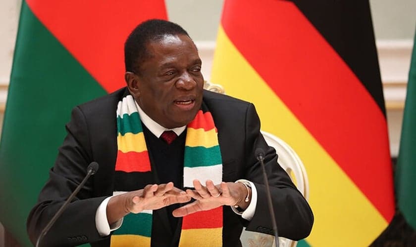 O presidente do Zimbábue, Emmerson Mnangagwa. (Foto: Natalia Fedosenko / Pool / Reuters)