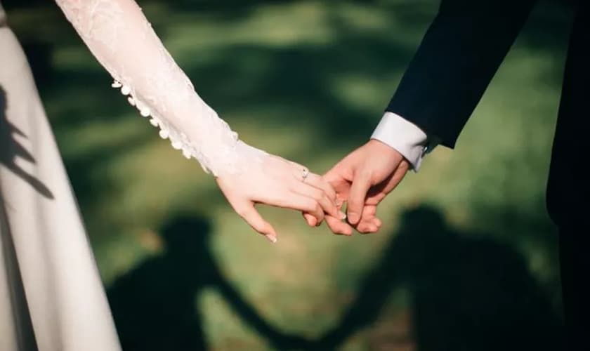 Pesquisa mostra que muitos não se casam por medo do divórcio ou por falta de afiliação religiosa. (Foto: Unsplash/Jeremy Wong Weddings)