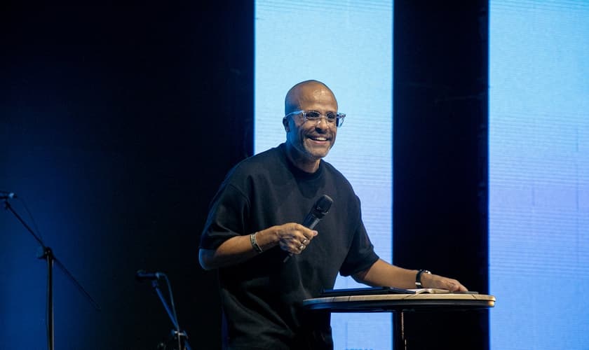 Pastor Fabiano Ribeiro na Inspire Conference Portugal. (Foto: Marcos Paulo Corrêa/Guiame)