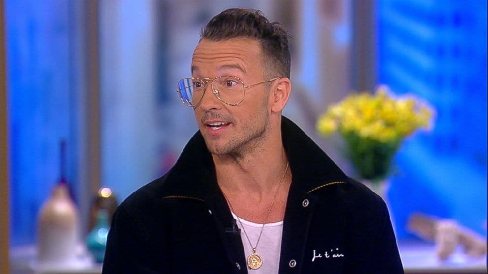 Carl Lentz é pastor da Hillsong Nova York, região que atualmente é a mais afetada pelo coronavírus nos EUA. (Foto: ABC News)