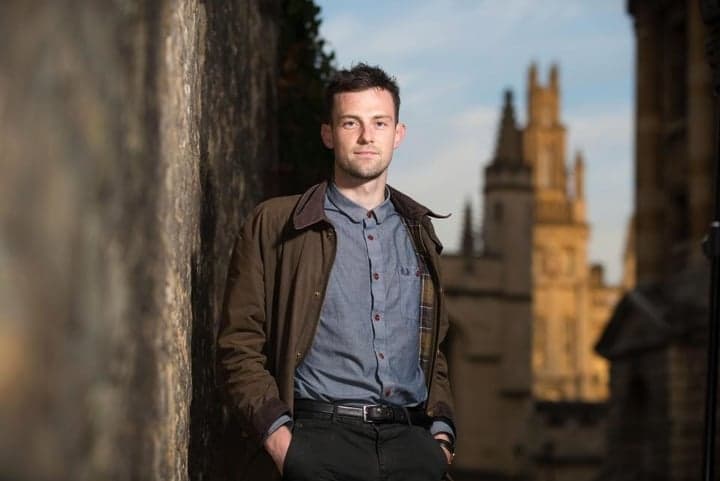 Joshua Sutcliffe, 31 anos, foi multado por fazer evangelismo na pandemia. (Foto: Darren Jack)