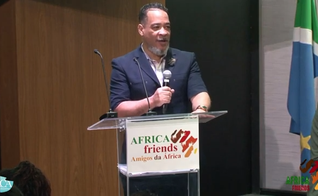 Reverendo Sergio Mello, idealizador do “Africa Friends”. (Captura de tela/YouTube/Sergio Melo)