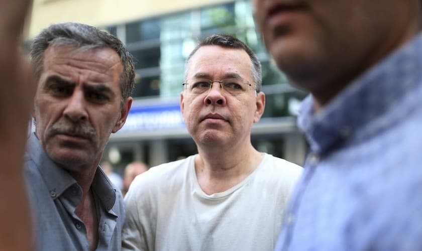 Pastor Andrew Brunson está preso há quase dois anos, sob falsas acusações de "terrorismo" contra o governo turco. (Foto: Associated Press)