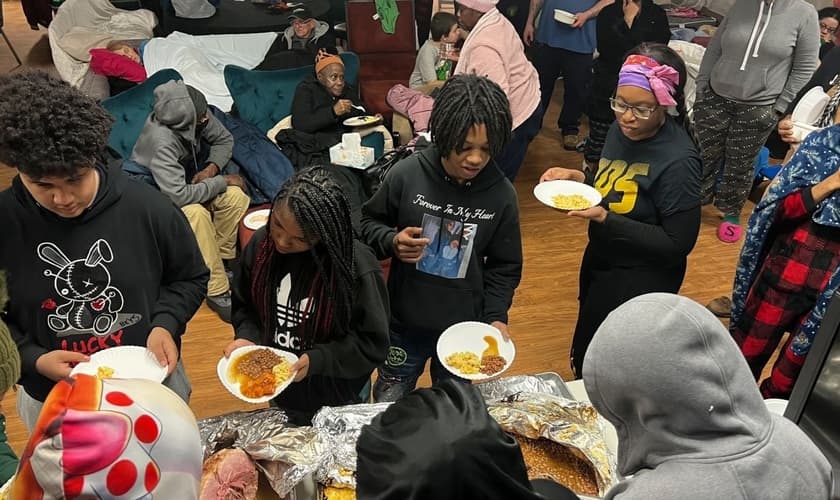 A Spirit of Truth Urban Ministry abrigou mais de 100 pessoas, em Buffalo. (Foto: Cortesia de Al Robinson/CNN).