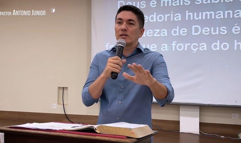 Pastor Antônio Júnior. (Foto: Captura de tela/YouTube Antônio Júnior)