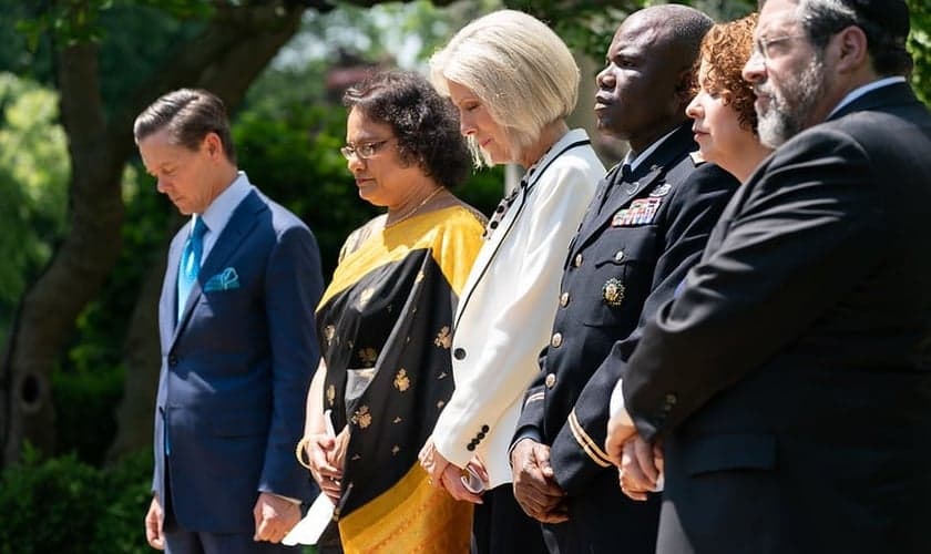 Líderes religiosos na comemoração do Dia Nacional de Oração de 2019. (Foto: Reprodução/Flickr/National Day of Prayer)