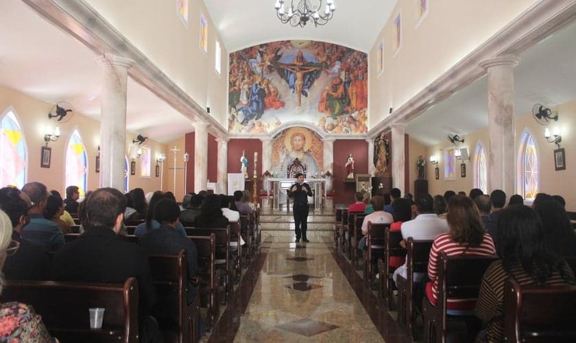 Imagem ilustrativa. Missa realizada na Diocese de Nova Friburgo. (Foto: Reprodução/Facebook/Diocese De Nova Friburgo)