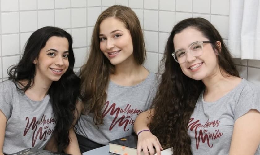 Giovanna, Rafaella e Maria Eduarda. (Foto: Reprodução/Igreja Adventista do Sétimo Dia)