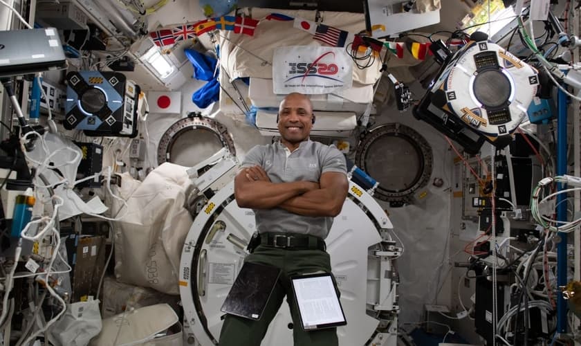 Victor Glover será o piloto da próxima viagem à Lua. (Foto: NASA).