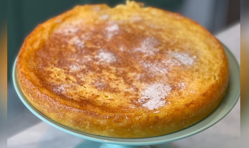 10 receitas de bolo de fubá sem ovo para adicionar ao seu menu