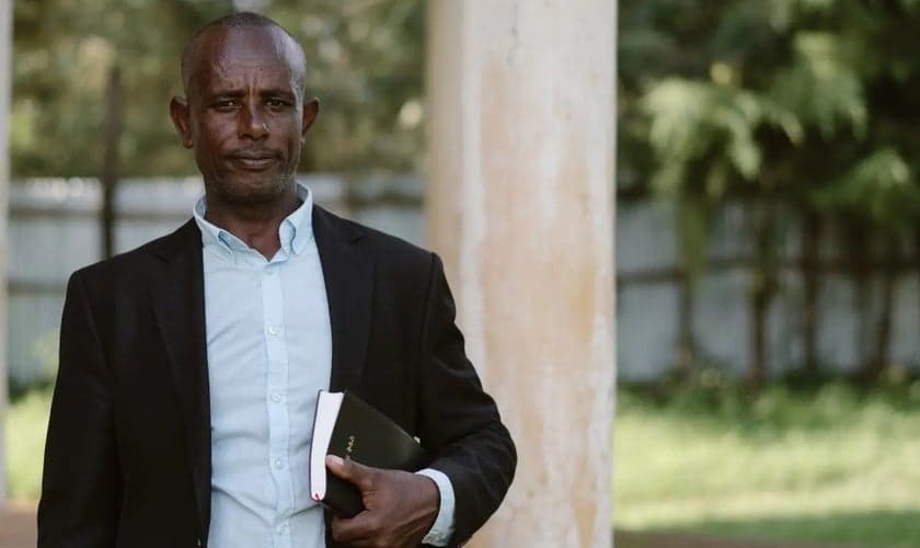 O pastor Yohannes respondeu com amor aos perseguidores da igreja na Etiópia. (Foto: Portas Abertas)