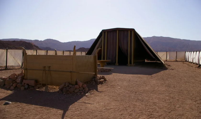 Réplica em tamanho real do Tabernáculo israelita em Timna, Israel. (Foto: Domínio público)