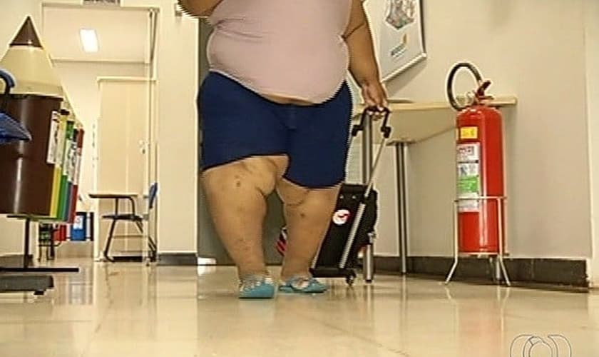 Menino de 9 anos já chegou a quase 130 quilos e luta contra obesidade